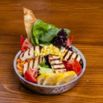 Helli̇m Peyni̇rli̇ Salata